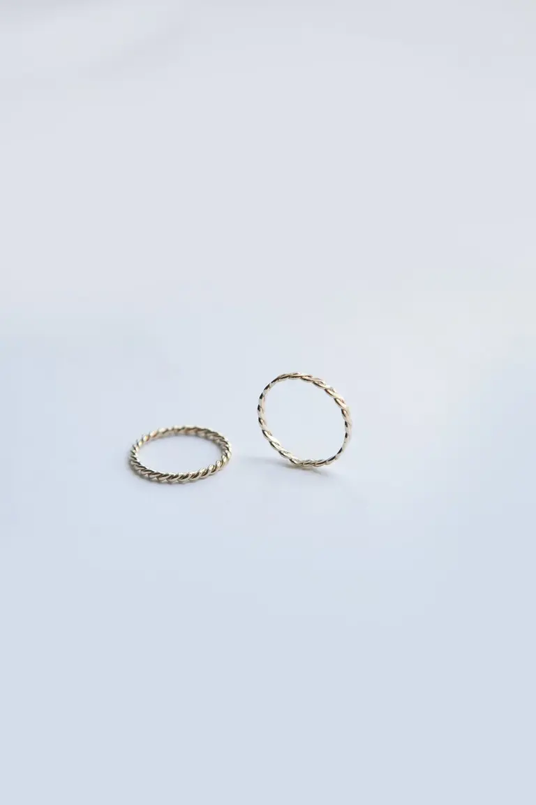Twisted Ring — photo 1