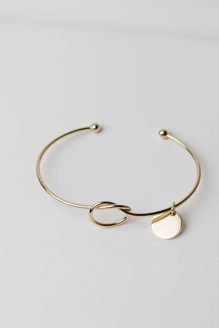 Bracelet with knot and disc — photo 2