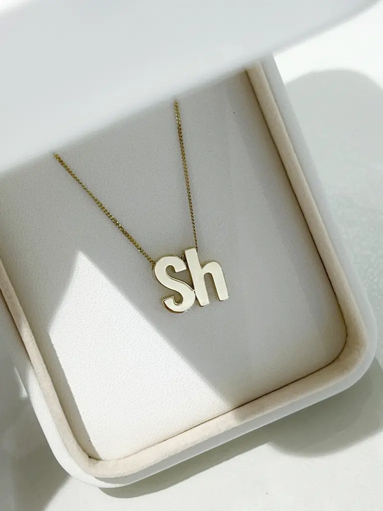 Ожерелье с буквой "Sh" — фото 2